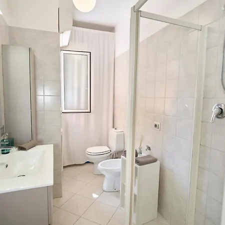 Apartament Casa Ledrugge 100m From The Sea Darsena *