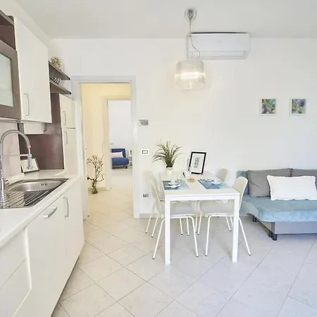 Casa Ledrugge 100m From The Sea Darsena Апартаменты *