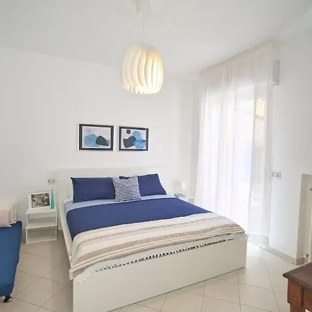 Апартаменты Casa Ledrugge 100m From The Sea Darsena *