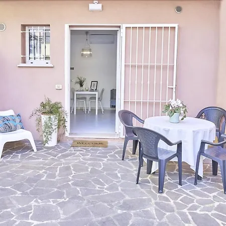 Апартаменты Casa Ledrugge 100m From The Sea Darsena *