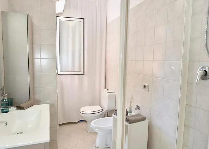 Apartment Casa Ledrugge 100m From The Sea Darsena *